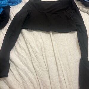 SHEIN Black Long Sleeve Crop Top